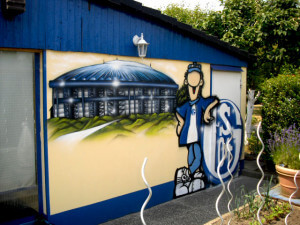 Schalke Graffiti im Kleingartenverein Erwin Arena Schalke Logo